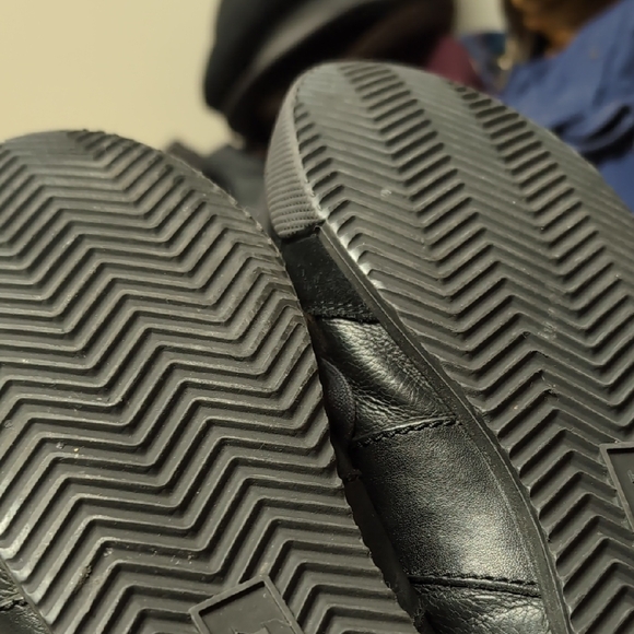 Burberry Vintage Black Leather Samba Style Sneakers - Picture 11 of 12